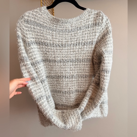 LOFT Oversized Textured Knit Sweater - Picture 3 of 7